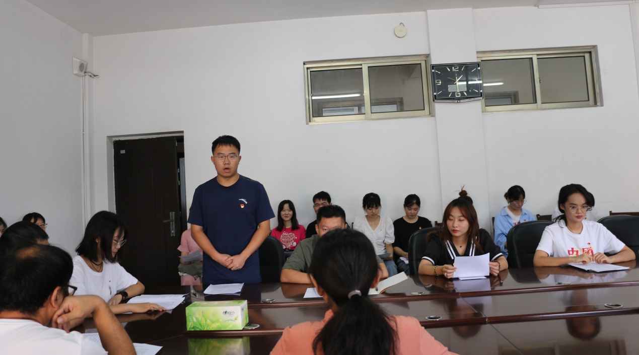 说明: E:\教务新闻稿\教师教育学院学生党支部召开党史学习教育专题组织生活会 新闻稿\2.jpg